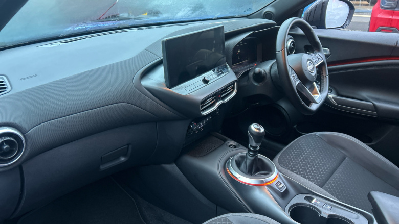 Nissan Juke 1.0 DiG-T N-Connecta 5dr Petrol Hatchback